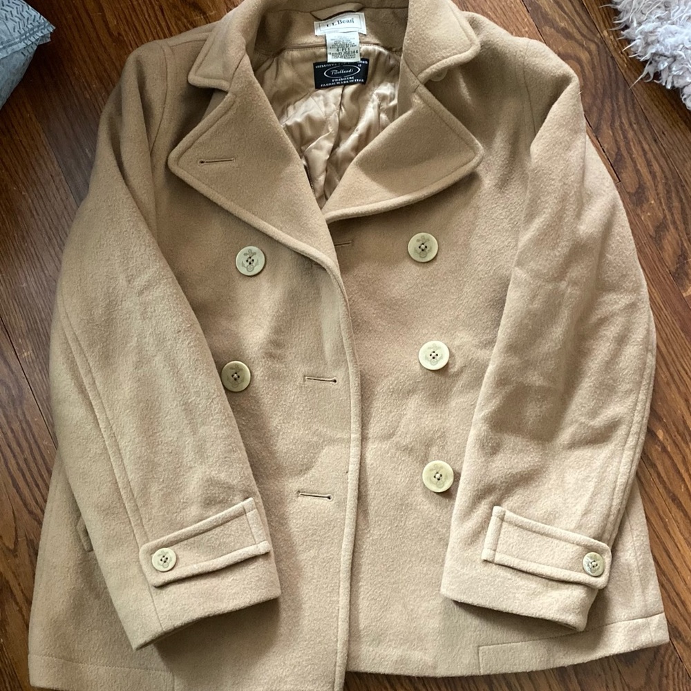 L.L bean coat lightly used